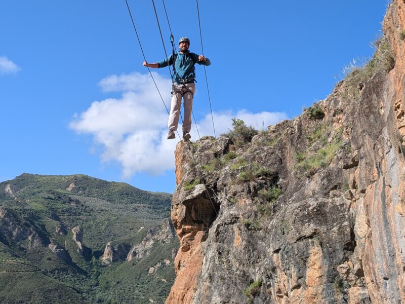 Vía Ferrata de Quéntar en Granada con Takamaka Aventura